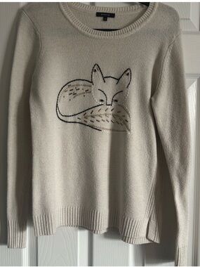 RW&CO Cream Crewneck Sweater with Embroidered Fox Design